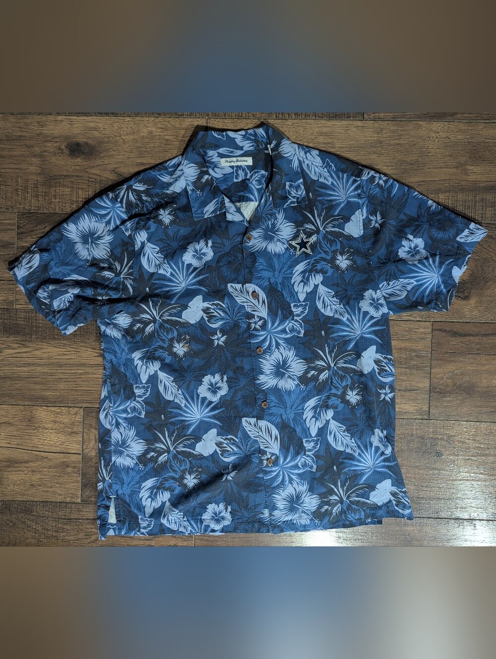 Tommy Bahama 100% Silk Blue Floral Aloha Hawaiian Shirt Dallas Cowboys Logo XL